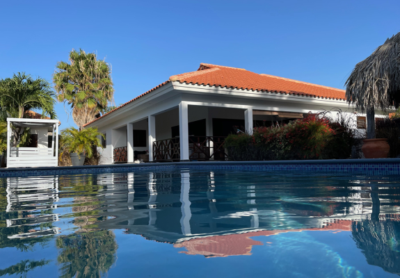 Villa met groot 8x4m privé zwembad